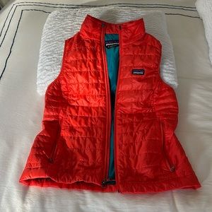 Patagonia lightweight nano puff vest